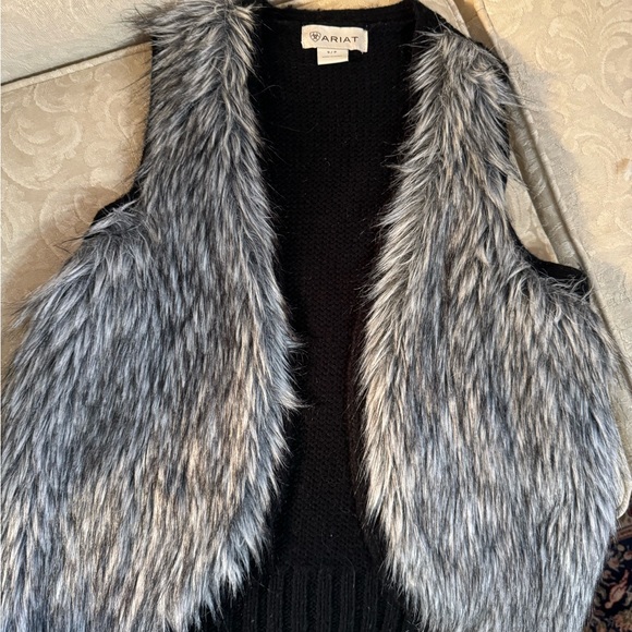 Ariat size S faux fur black sweater vest - Picture 2 of 5